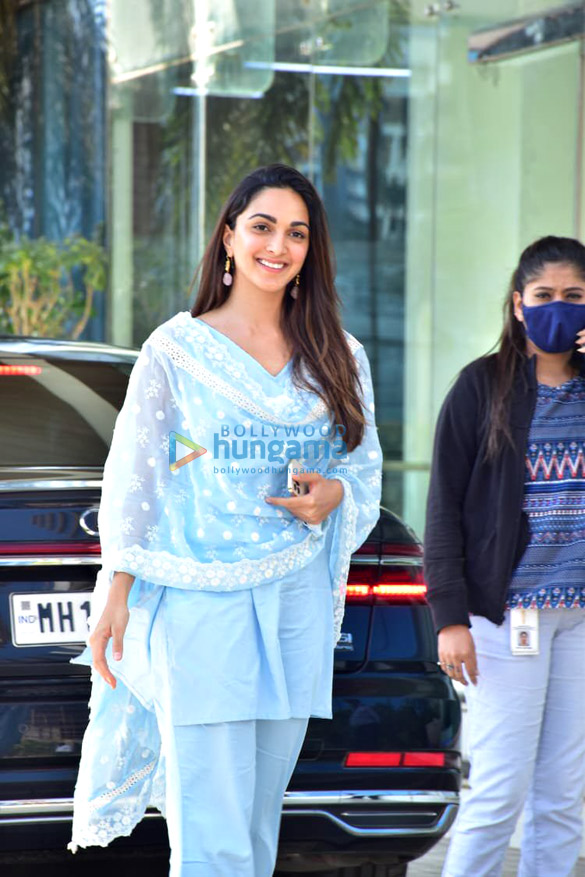 photos kiara advani snapped in andheri 3 2