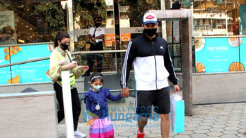 Photos: Kunal Kemmu and Soha Ali Khan spotted at Food Hall in Santacruz