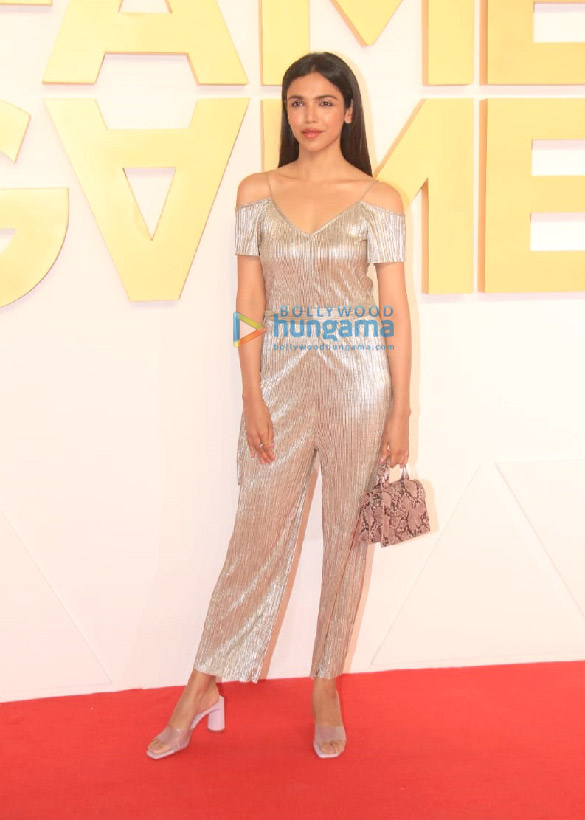 photos madhuri dixit and other celebs grace the premiere of the netflix original the fame game 12 20