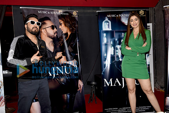 photos mika singh all set to make fans groove with his latest rack majnu 2 launches track with raai laxmi 3
