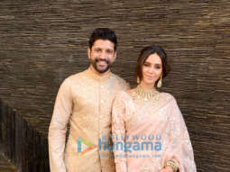 Photos: Newly married couple Farhan Akhtar and Shibani Dandekar pose for the cameras outside their residence
