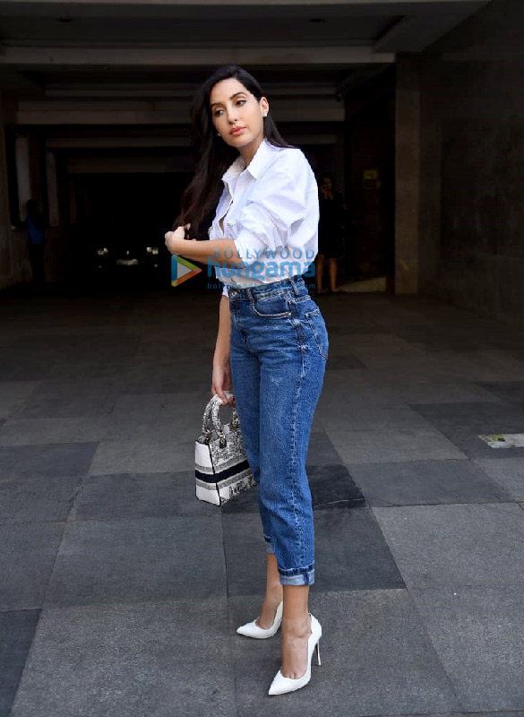 photos nora fatehi spotted at anil kapoors office in santacruz 5