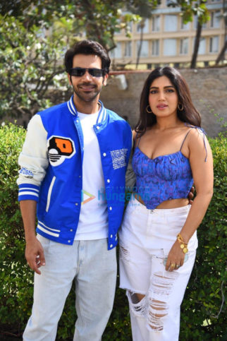 Photos: Rajkummar Rao, Bhumi Pednekar and Harshavardhan Kulkarni snapped promoting Badhaai Do at Sun n Sand in Juhu