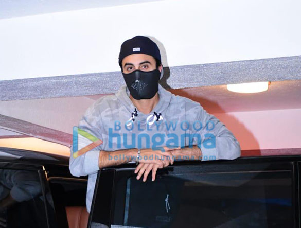 photos ranbir kapoor snapped at a dubbing studio in bandra 2 2