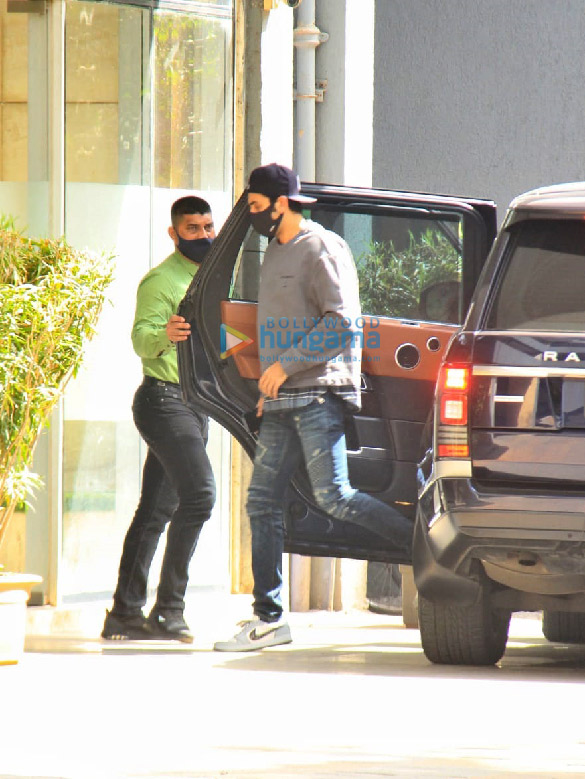 photos ranbir kapoor snapped in andheri 3
