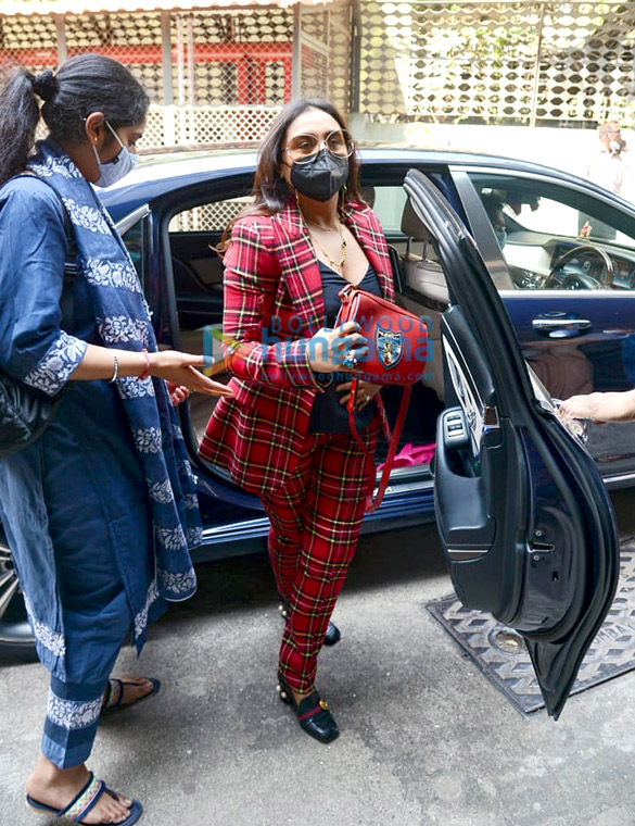 photos rani mukerji snapped rocking a lad power suite outside holy family hospital in bandra 4
