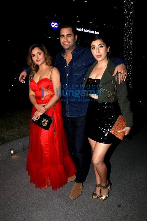 Photos: Rashami Desai, Neha Bhasin and Rajiv Adatia snapped at Yauatcha BKC Photos: Rashami Desai, Neha Bhasin and Rajiv Adatia snapped at Yauatcha BKC