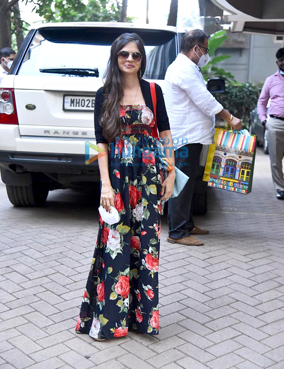 photos saif ali khans sister saba ali khan gets clicked as she arrives to celebrate nephew jeh ali khans birthday 2