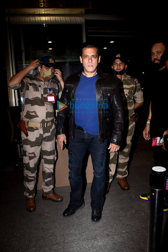 Photos Salman Khan Pooja Hegde Leave For Da Bangg Tour In Dubai Aditya Roy Kapur Anil Kapoor