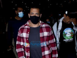 Photos: Salman Khan and Saiee Manjrekar spotted at the airport as they return after an electrifying performance at the Da-Bangg Tour in Dubai