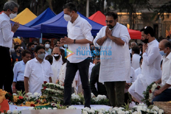 photos shah rukh khan sachin tendulkar shraddha kapoor other celebs attend lata mangeshkars state funeral at shivaji park 5218 1