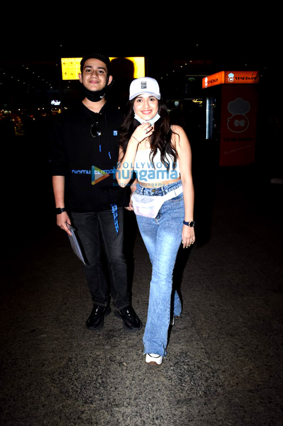 photos sonakshi sinha raveena tandon and jannat zubair rahmani look their stylish best as they get snapped at the airport 3