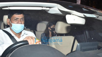 Photos: Suhana Khan snapped at a clinic