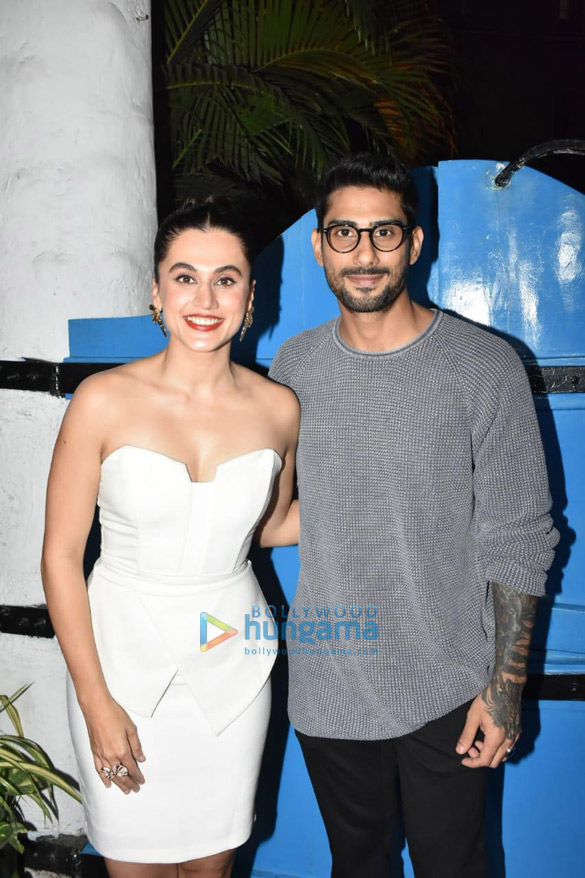 photos taapsee pannu pratik gandhi and others celebrate the wrap of woh ladki hai kahaan at olive bar and kitchen in bandra 00 3
