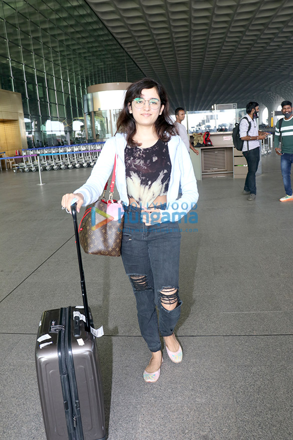 photos tara sutaria shraddha kapoor bhushan kumar and others make a travel at leasure style statement at the airport1 1