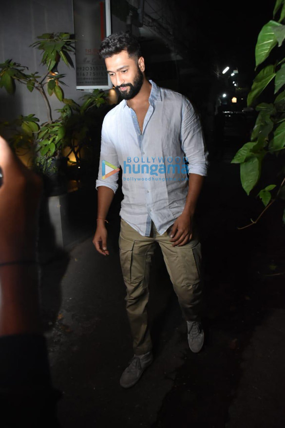 photos vicky kaushal snapped at krome studios in bandra 3