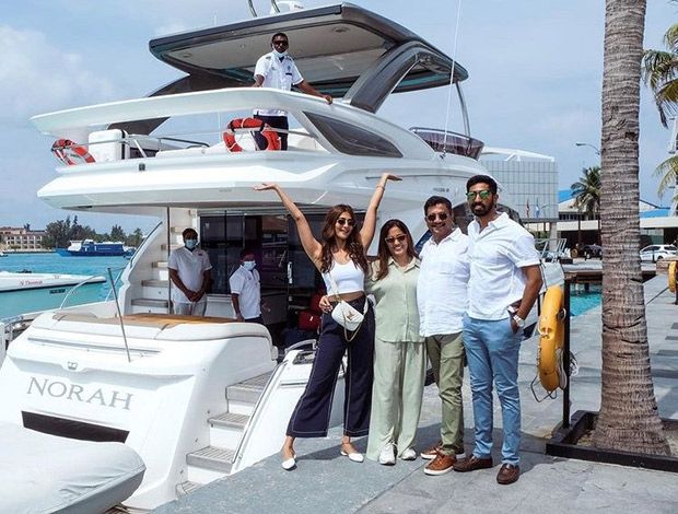 Pooja Hegde's Maldives family vacation pictures will make you want to tag along with her, check out