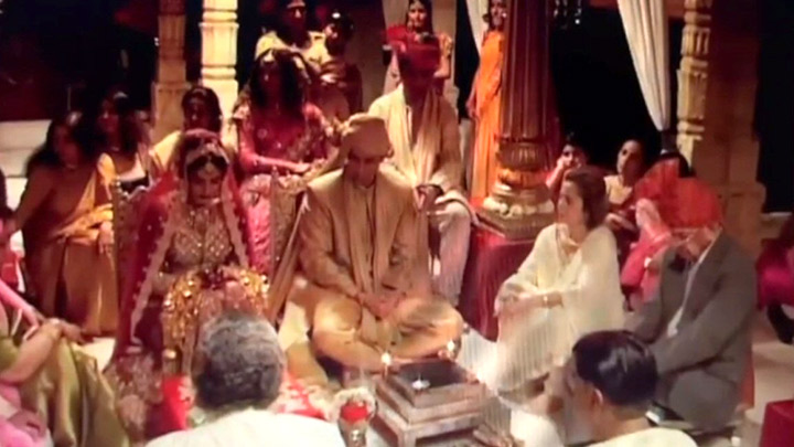 Raveena Tandon shares her wedding video as she celebrates 18th anniversary with Anil Thadani Raveena Tandon shares her wedding video as she celebrates 18th anniversary with Anil Thadani
