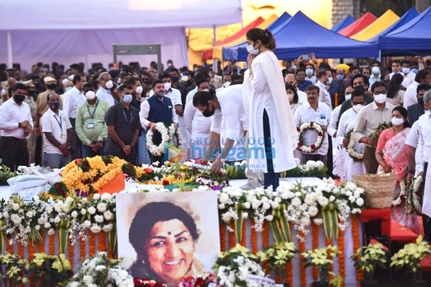 RIP Lata Mangeshkar: PM Narendra Modi and Shah Rukh Khan pay last respects to the late singer at state funeral in Mumbai 
