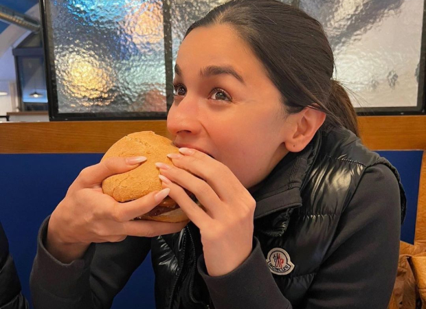 Alia Bhatt relishes vegan burger and fries as Gangubai Kathiawadi enters Rs. 100 crore club at the box office; Ranveer Singh comments Alia Bhatt relishes vegan burger and fries as Gangubai Kathiawadi enters Rs. 100 crore club at the box office; Ranveer Singh comments