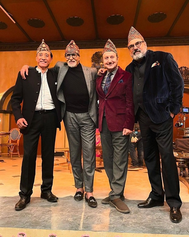 Amitabh Bachchan strikes a pose with Uunchai stars Anupam Kher, Boman Irani and Danny Dengzonpa 