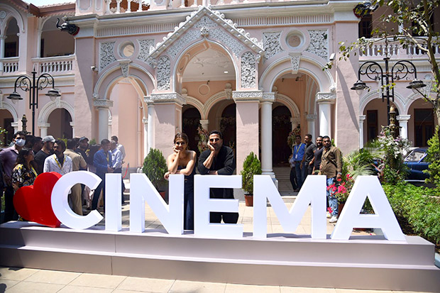 Bachchhan Paandey cast Akshay Kumar & Kriti Sanon visit Museum of Indian Cinema Bachchhan Paandey cast Akshay Kumar & Kriti Sanon visit Museum of Indian Cinema