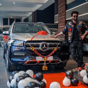 Varun Dhawan buys a Mercedes GLS SUV worth Rs 1.16 Crore. Know more details  about the luxury car