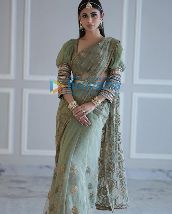 mouni roy 3 72
