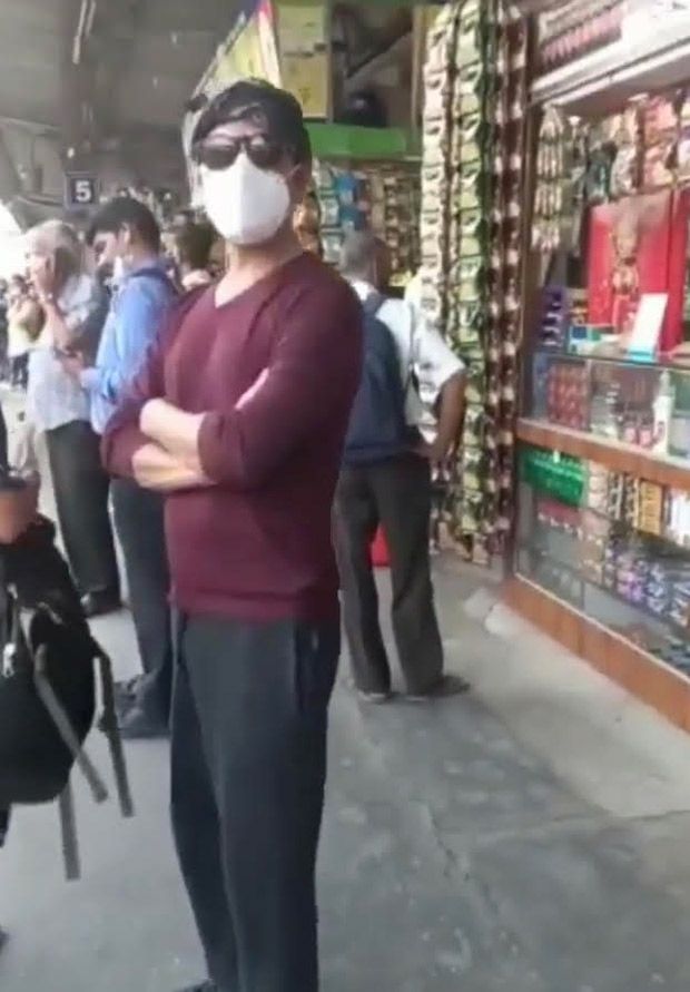 Nawazuddin Siddiqui travels undercover in Mumbai local train to arrive on time for an interview, watch video