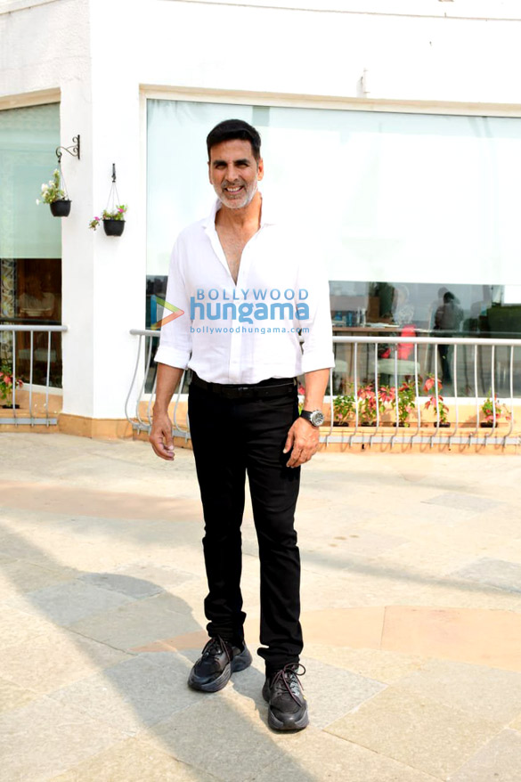 Photos: Akshay Kumar, Kriti Sanon, and Arshad Warsi promote their soon to release film Bachchhan Paandey Photos: Akshay Kumar, Kriti Sanon, and Arshad Warsi promote their soon to release film Bachchhan Paandey