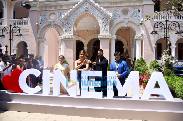 Photos: Akshay Kumar and Kriti Sanon snapped at the National Museum of Indian cinema Photos: Akshay Kumar and Kriti Sanon snapped at the National Museum of Indian cinema