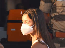 Photos: Alia Bhatt snapped with Shaheen Bhatt and Soni Razdan at the private airport in Kalina as they return from their vacation in the Maldives