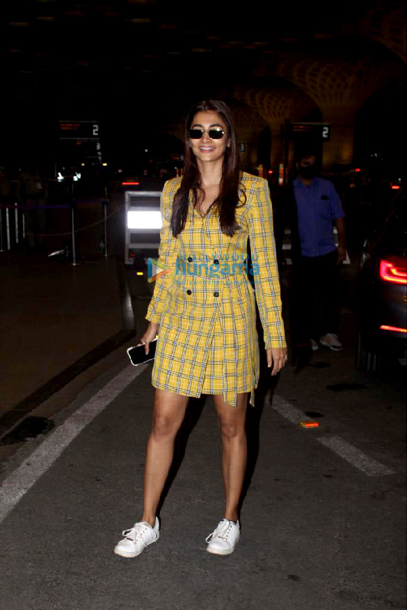 photos jacqueline fernandez john abraham rakul preet singh and pooja hegde snapped at the airport 6