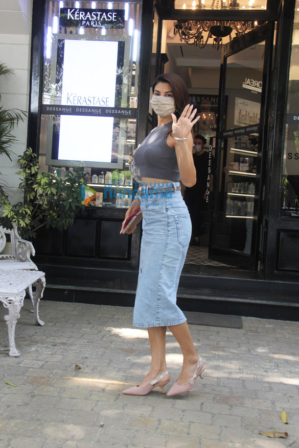 Photos: Jacqueline Fernandez spotted outside a salon in Bandra