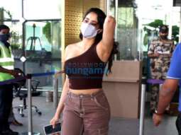 Photos: Janhvi Kapoor, Aditi Rao Hydari, Shama Sikander and Athiya Shetty snapped at the Mumbai airport