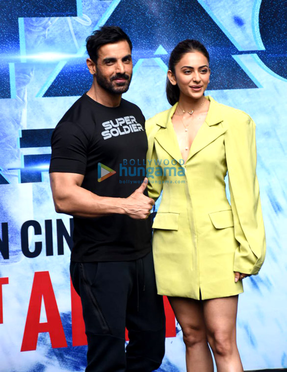 photos john abraham rakul preet singh and jacqueline fernandez strike a pose at the trailer launch of attack 6