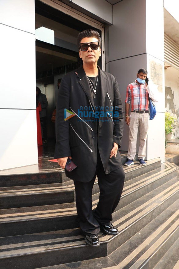 Photos: Karan Johar, Parineeti Chopra, Mithun Chakraborty, Bharti Singh snapped on the sets of Hunarbaaz – Desh Ki Shaan Photos: Karan Johar, Parineeti Chopra, Mithun Chakraborty, Bharti Singh snapped on the sets of Hunarbaaz – Desh Ki Shaan