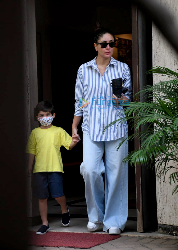 photos kareena kapoor khan spotted in bandra with her son taimur 1