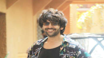 Photos: Kartik Aaryan snapped with his Lamborghini Urus in Juhu