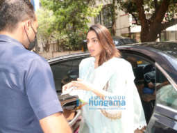 Photos: Kiara Advani spotted at a dubbing studio in the city