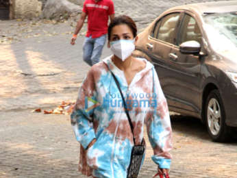 Photos: Malaika Arora steps out in tie-dye sweatshirt to take her dog for a walk on a Monday morning in Khar