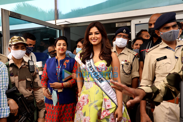 Photos: Miss Universe 2021 Harnaaz Kaur Sandhu snapped at IGI airport in New Delhi Photos: Miss Universe 2021 Harnaaz Kaur Sandhu snapped at IGI airport in New Delhi
