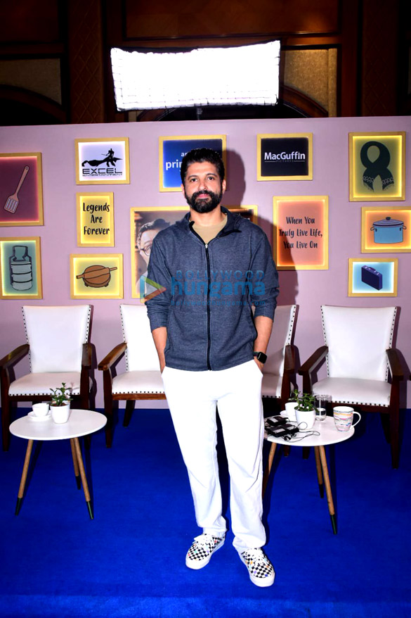 photos paresh rawal and farhan akhtar strike a pose at an event at taj in mumbai 2
