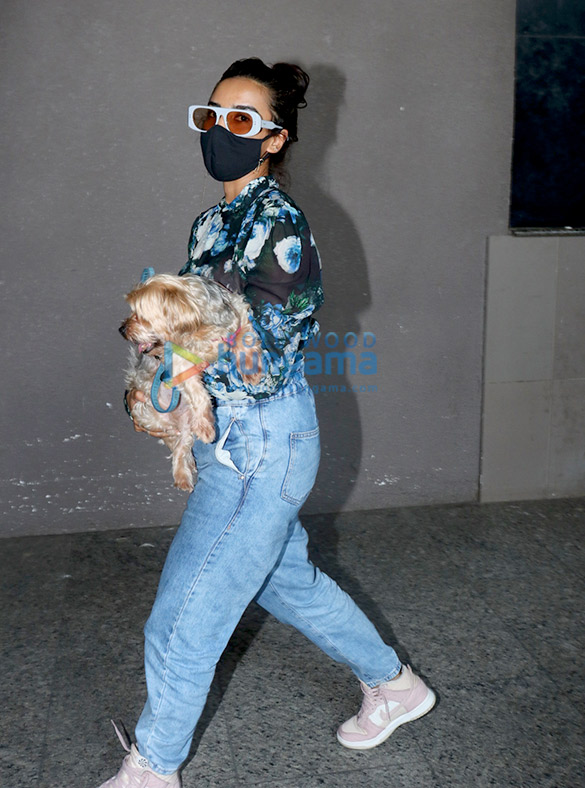 Photos: Patralekhaa, Raj Babbar, Andre Russell and others snapped at the airport