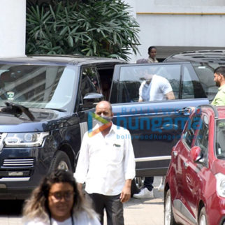 Photos: Ranbir Kapoor spotted in Bandra