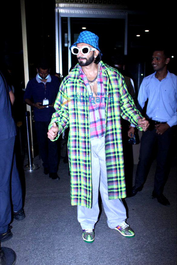 Photos: Ranveer Singh and Samantha Ruth Prabhu snapped in their stylish best at the airport Photos: Ranveer Singh and Samantha Ruth Prabhu snapped in their stylish best at the airport