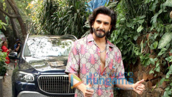 Photos: Ranveer Singh poses for the paparazzi as he gets snapped outside Krome studio in Bandra