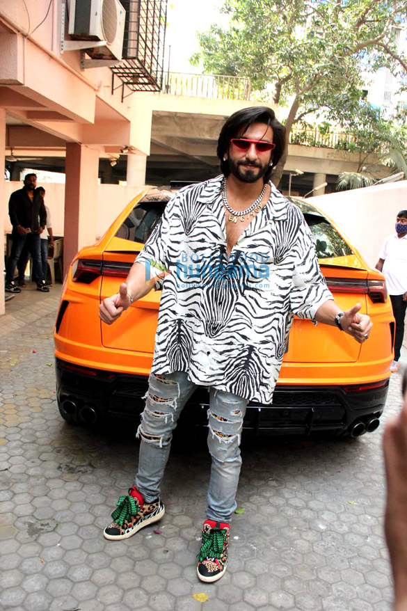 photos ranveer singh poses in a zebra printed oversized shirt and ripped denim as he visits sanjay leela bhansalis office in juhu 5