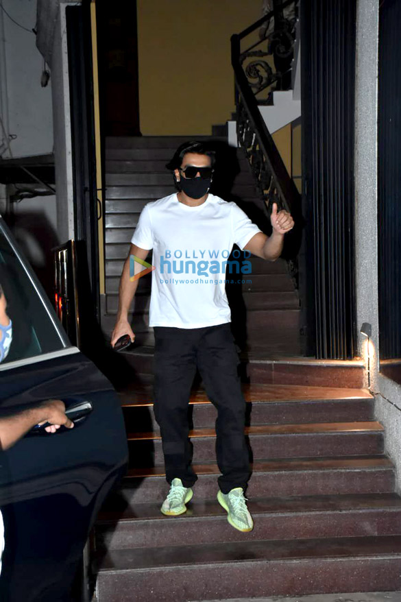 photos ranveer singh snapped post family dinner at royal china 3