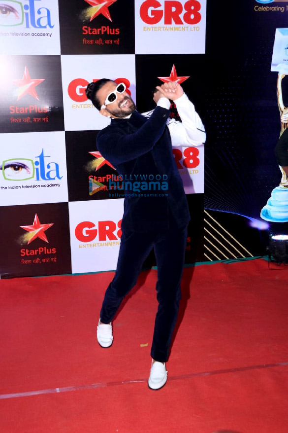 photos rashami desai rakhi sawant among other celebs attend ita awards 20223 9